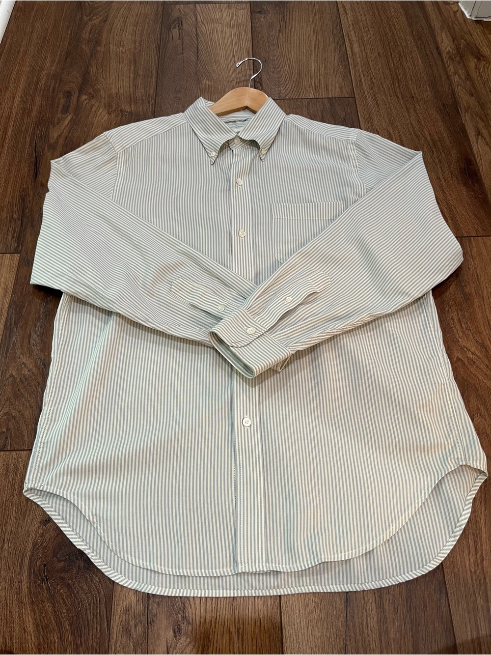 Buck Mason Striped Cotton Tencel Button Down Long Sleeve Men’s Shirt Sz. Large